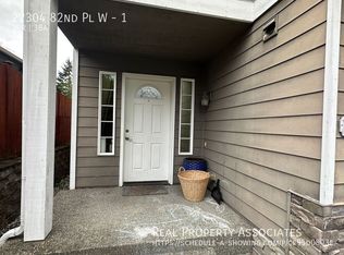22304 82nd Pl W #1, Edmonds, WA 98026