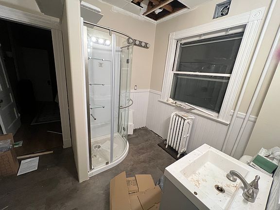 4th image of 23 Vine St #1