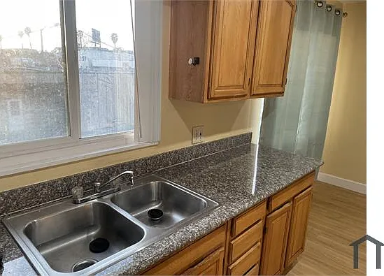2738 Havenscourt Blvd #5 — Photo 5