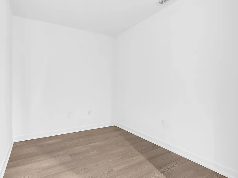 284 King St E #3104 — Photo 30