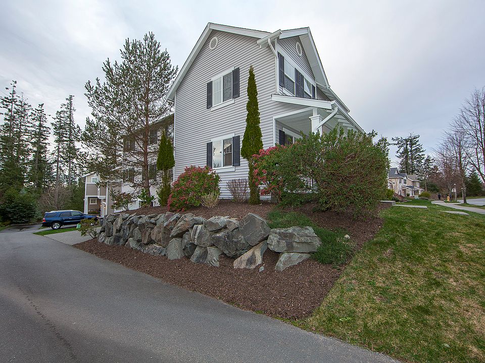 2nd image of 7207 Silent Creek Ave SE