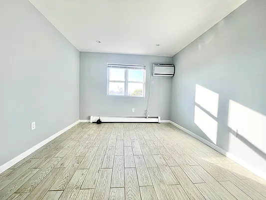 Rented by Century 21 Premier  | media 11