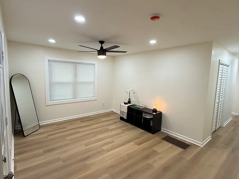 1743 Thomasville Dr SE — Photo 2