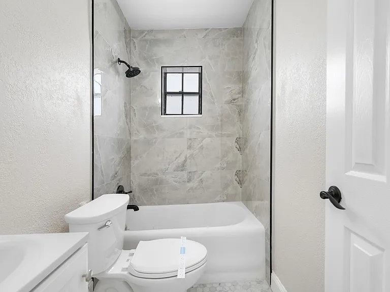 517 Columbia Dr — Photo 15