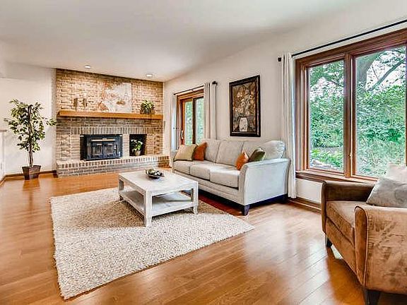 5th image of 5995 Whitecraigs Ct