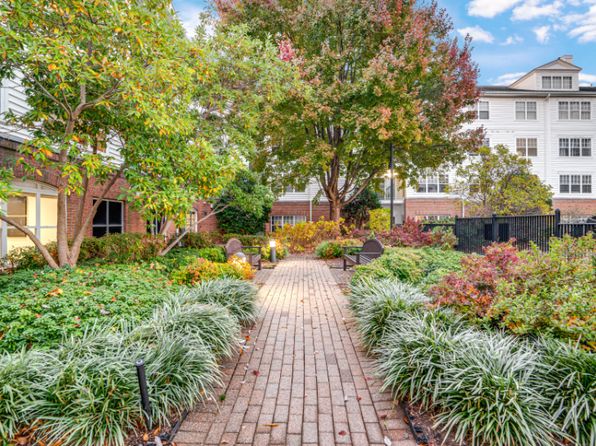 150 Southfield Ave #2408