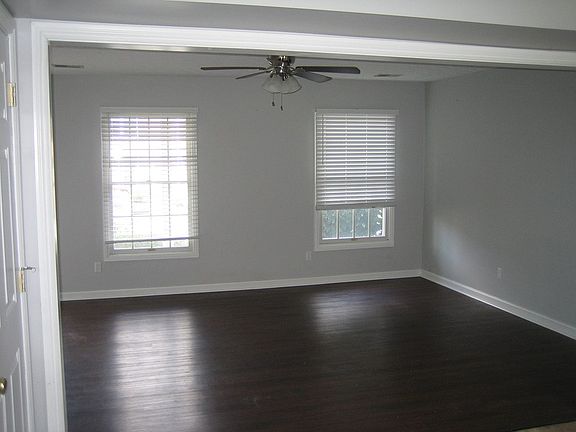 5th image of 2206 Buckingham Sq