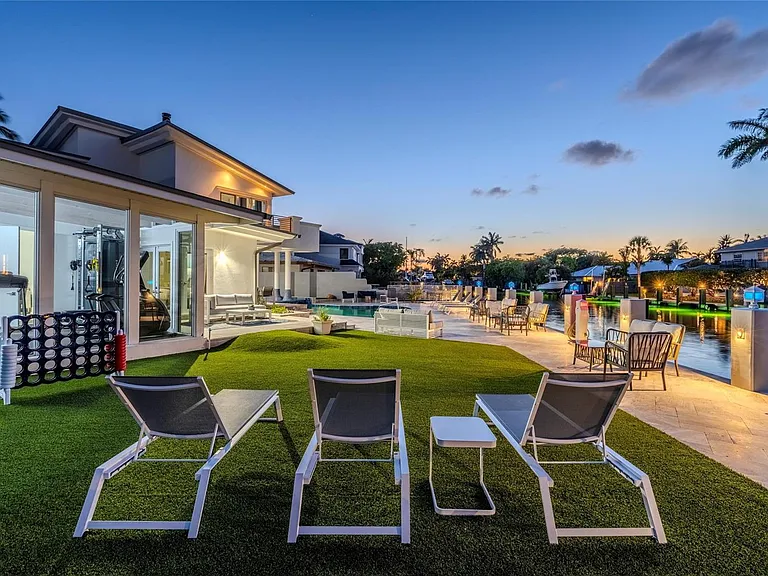 2523 Castilla Isle — Photo 7