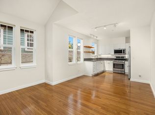 5430 California Ave SW APT 2D, Seattle, WA 98136