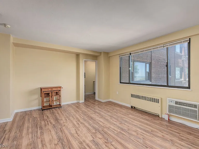 11720 Edgewater Dr #310 — Photo 4
