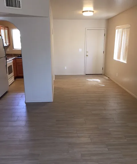 1810 N Catalina Ave — Photo 2