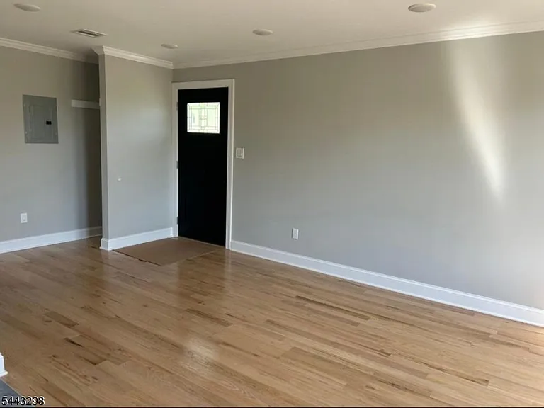 188 Greylock Pkwy #2 — Photo 3