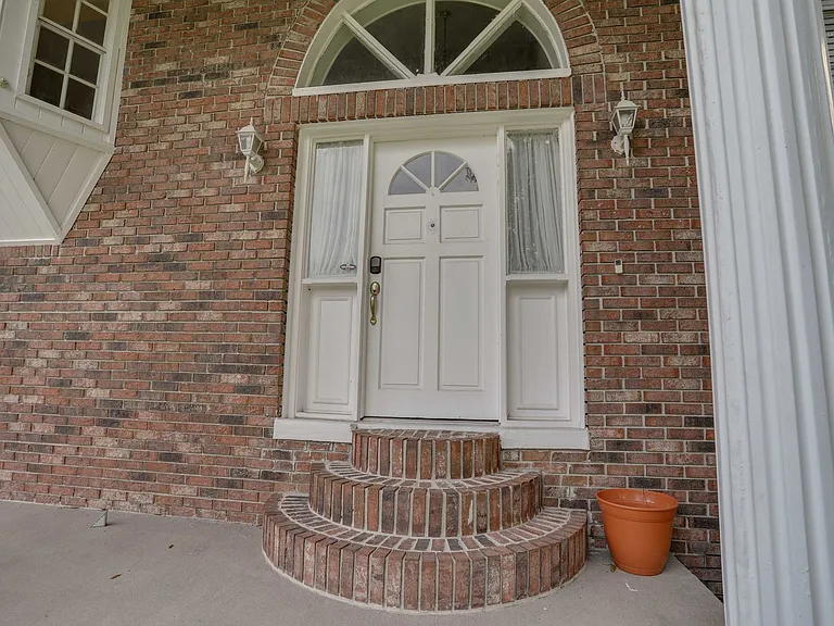 5212 Abelia Dr — Photo 3