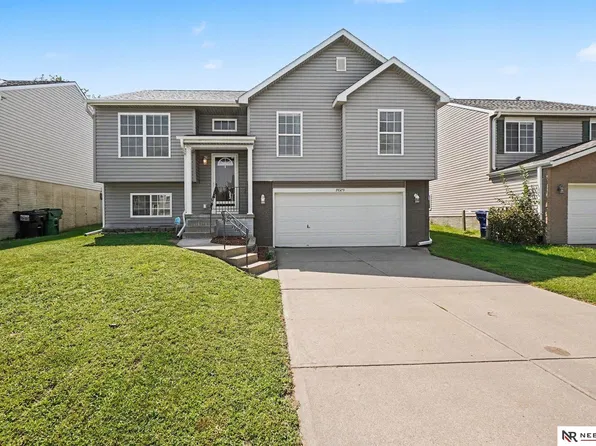 19509 V St, Omaha, NE 68135