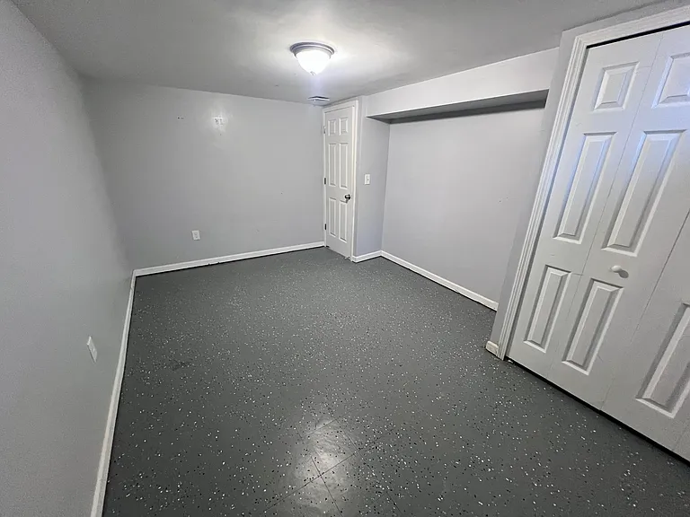 2252 Winston Dr — Photo 18