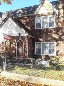 222-15 Edmore Ave, Jamaica, NY, 11428