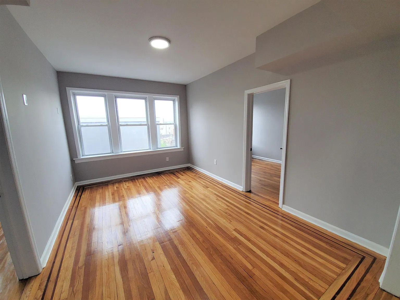 2 bed, 1000 sqft, $1,750 — Photo 4