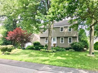 11 Elliott St, Hampton, NH 03842