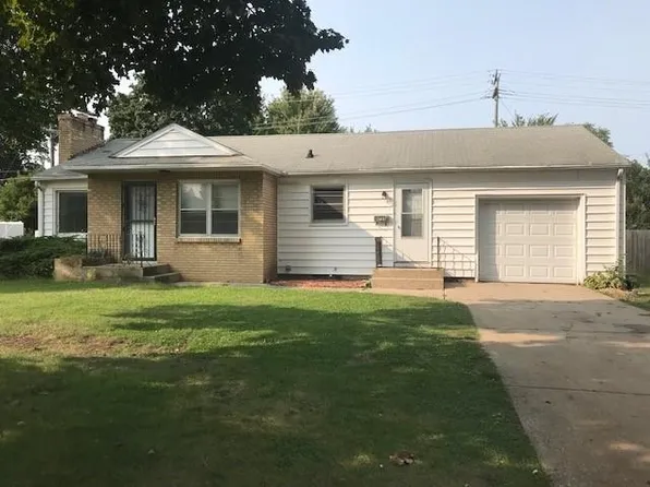 1723 Halsted Rd, Rockford, IL 61103