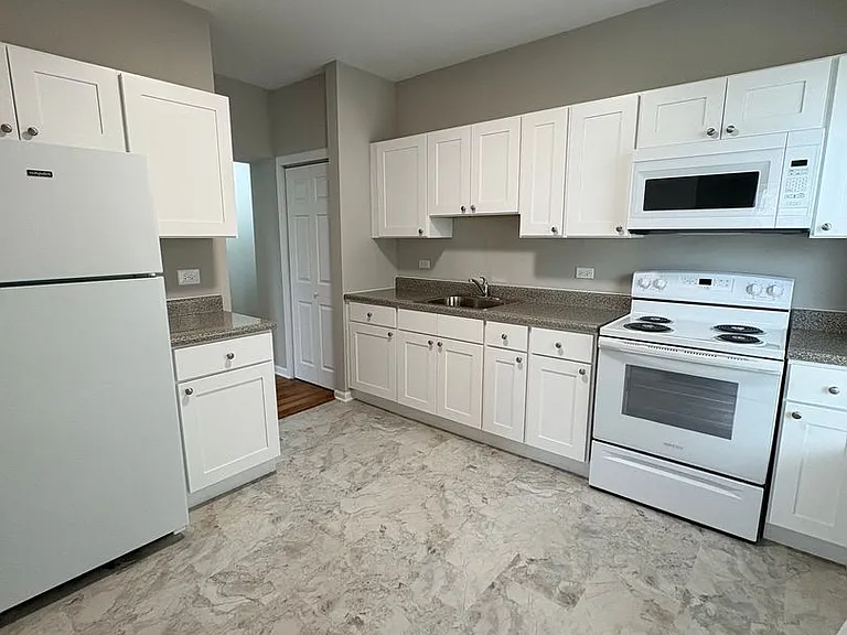 5000 W Madison St — Photo 18