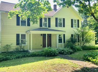 8 Bentrup Ct, Lenox, MA 01240