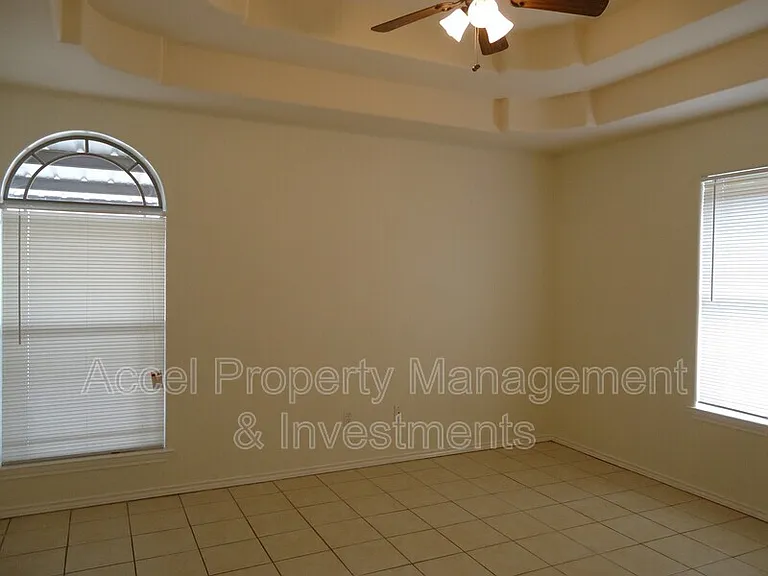 1803 S Ironwood St #4 — Photo 7