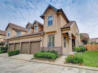 11630 Royal Oaks Vw, Houston, TX 77082