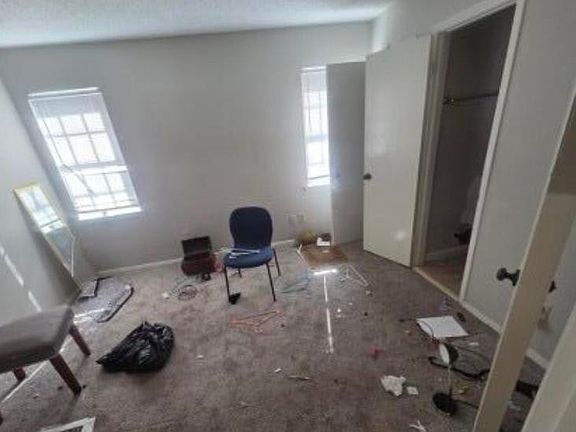 3rd image of 5573 Pleasant View Rd #35