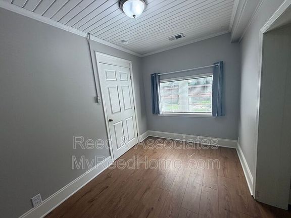 4th image of 743 Shotwell St #1