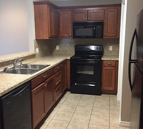3rd image of 7006 County Road 1215