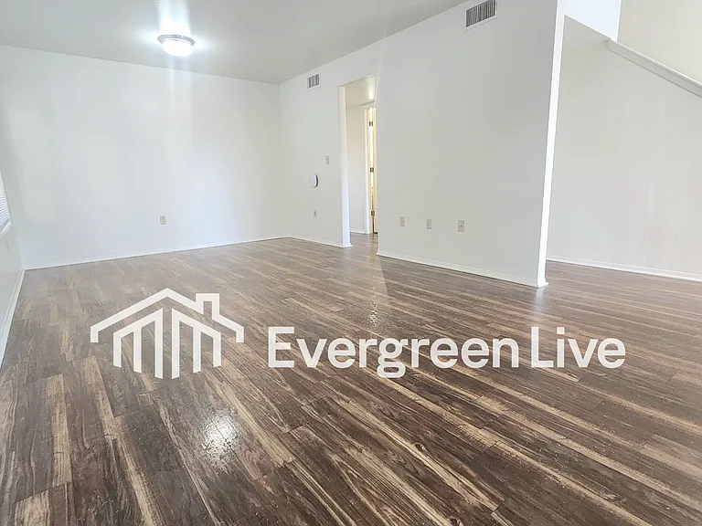 4109 Lew Wallace Dr — Photo 3