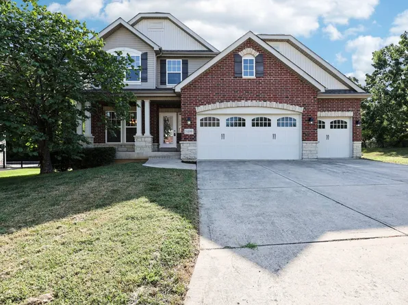 5499 Creek Pass Dr, Saint Charles, MO 63304