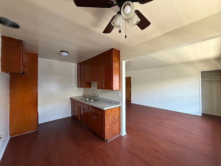 3326 S Durango Avenue — Photo 9