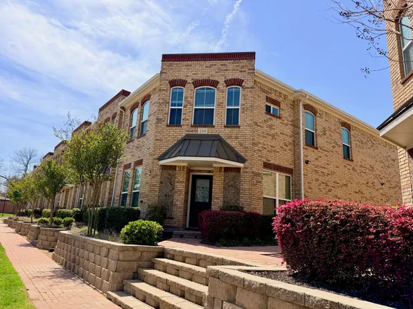 210 Belleville Dr, Lewisville, TX 75057
