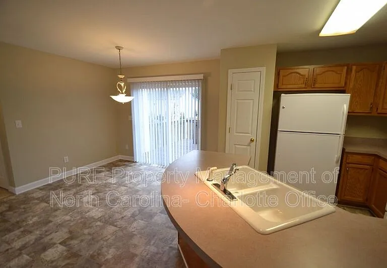 121 Sedge Meadow Dr — Photo 1