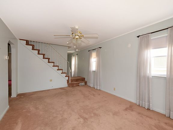 4th image of 7839 269th St