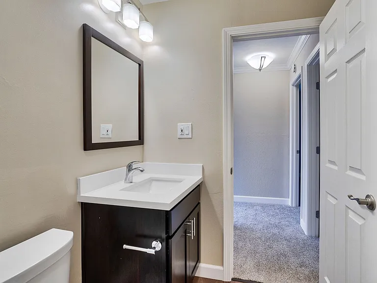 Cypress Pointe — Photo 17