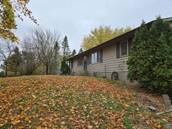 15462 S Jefferson Rd, Hutchinson, MN 55350