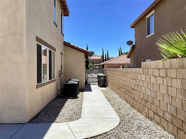 3537 Fairgreen Ln — Photo 23
