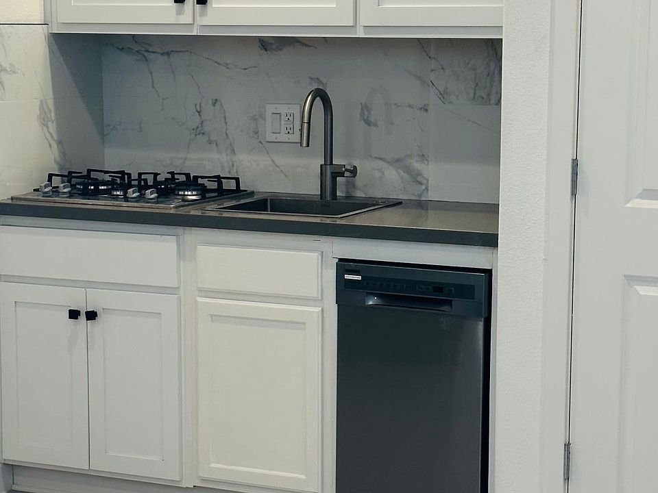 1st image of 3279 Talbot Dr #1