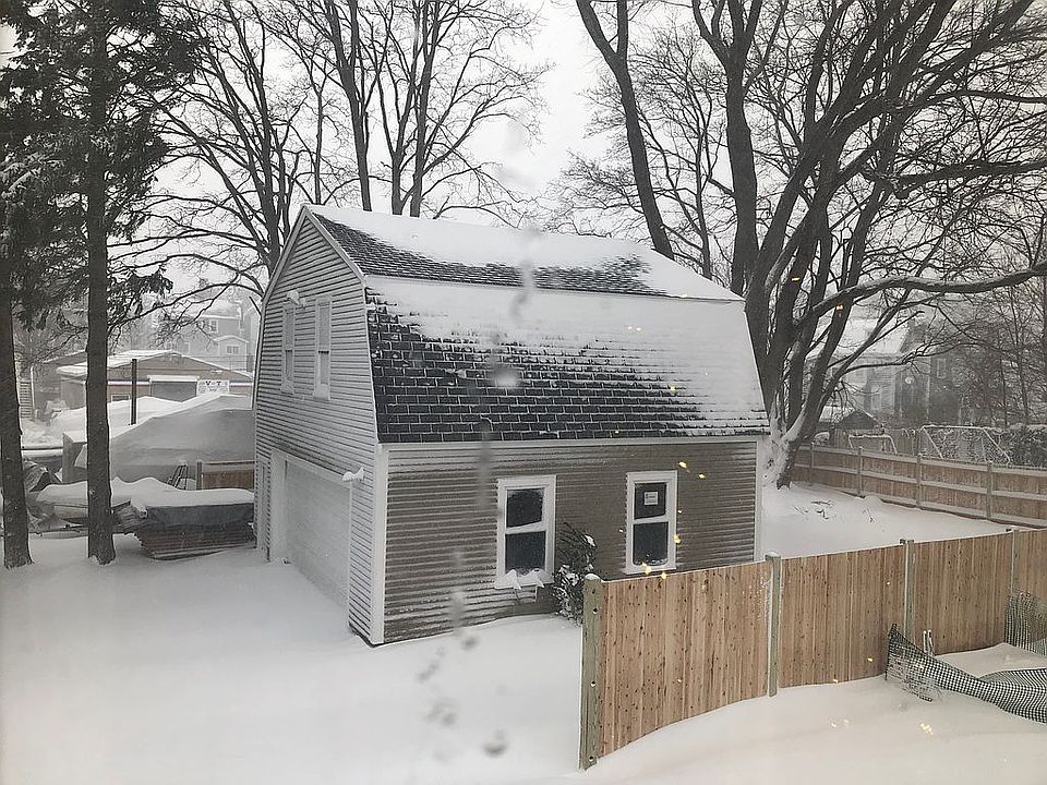 2nd image of 24R Middle St