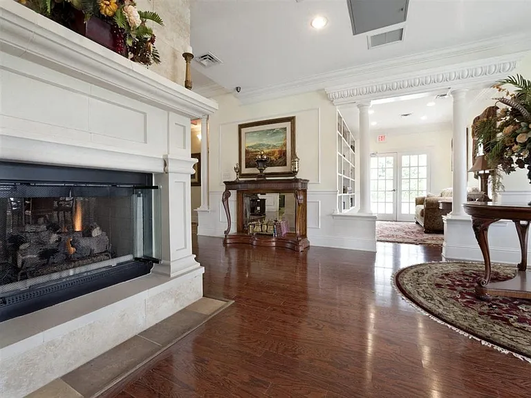 600 Spring Manor Cir — Photo 18