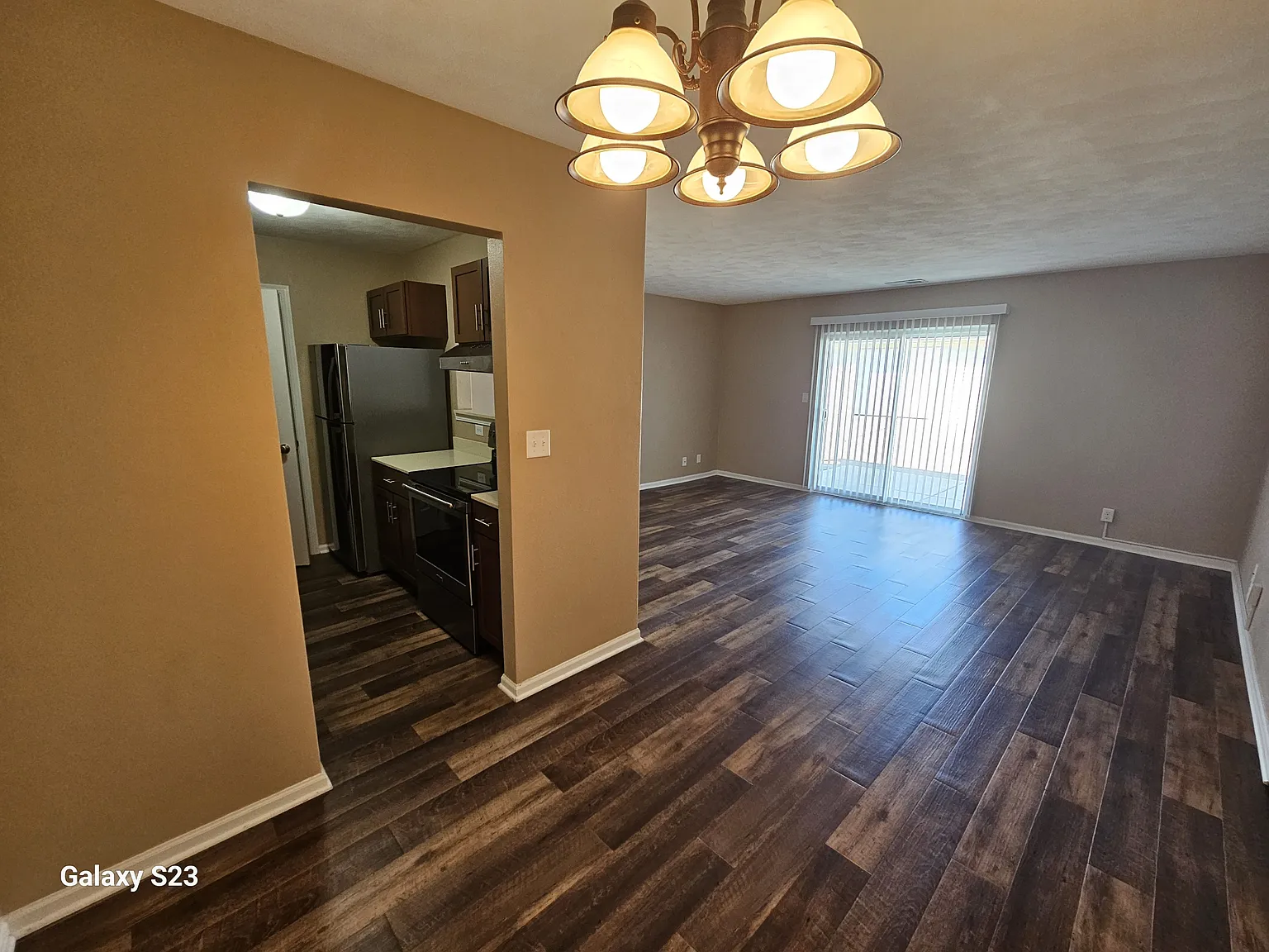 2 bed, 880 sqft, $1,250 — Photo 3