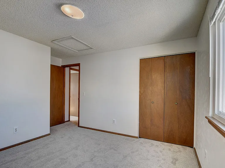 2541 W 105th Pl — Photo 23