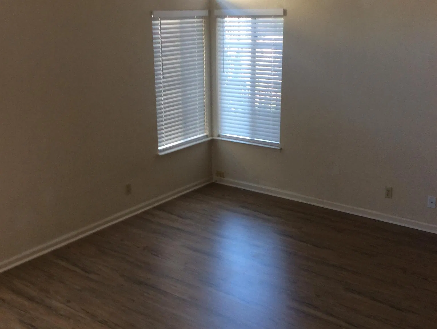 3 bed, 2.5 bath, 1723 sqft, $4,000 — Photo 2