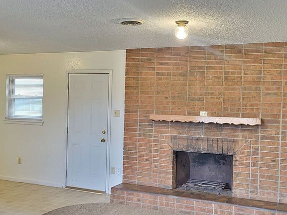 2nd image of 1417-1421 W 11th St #1417