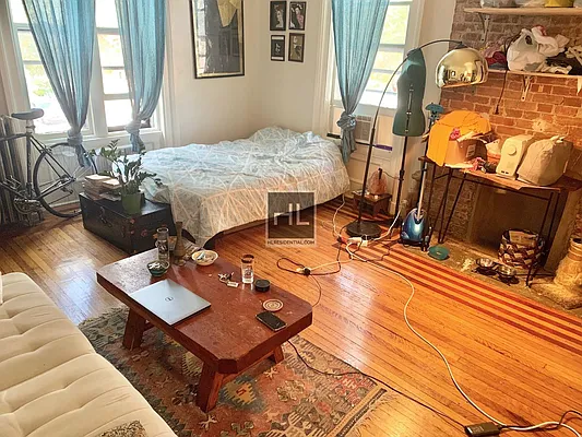 Rented by Highline Residential | media 17