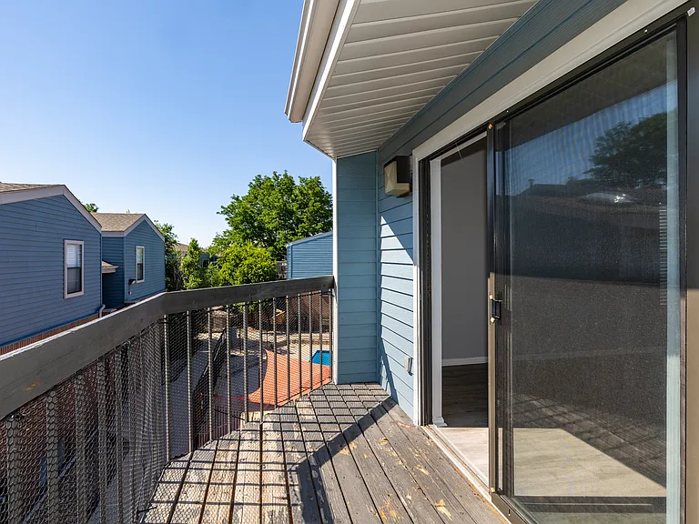 Parkside Apartments — Photo 8