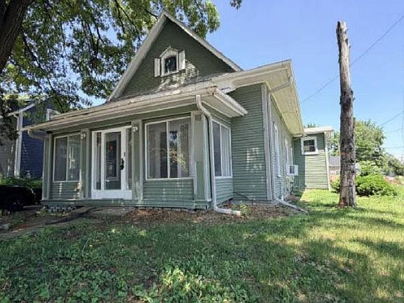 4th image of 1742 E Walnut St