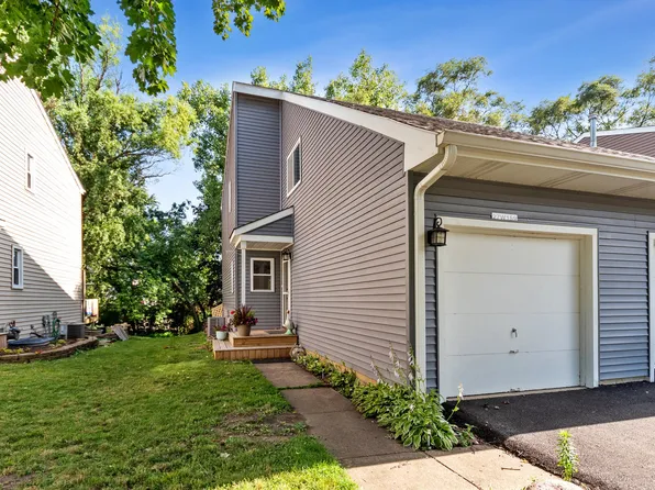 27W159 Cooley Ave, Winfield, IL 60190